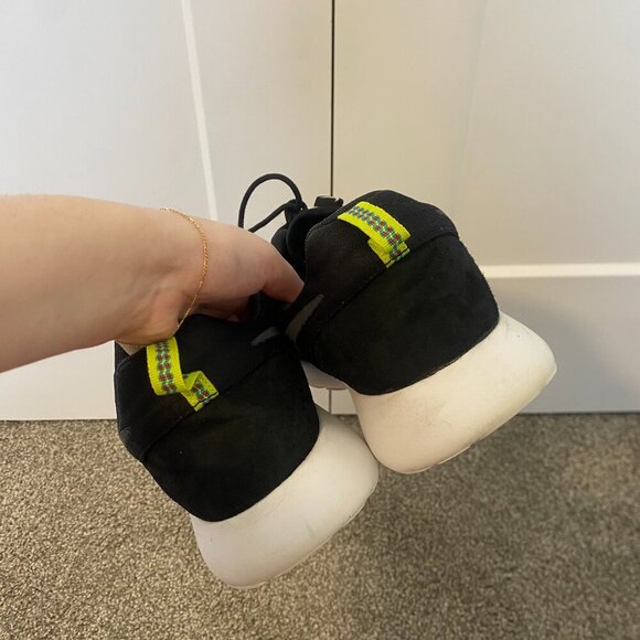 NIKE Roshe Run Black Fabric Uppers Mens Size 13 - Picture 4 of 7